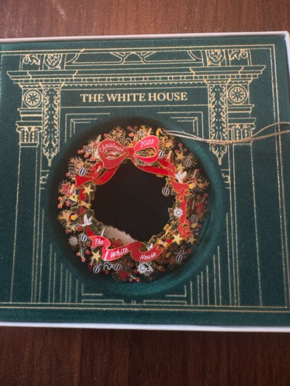 "White House" Christmas ornament